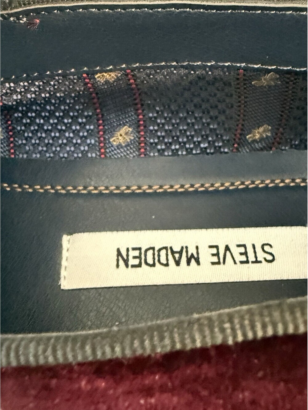 Steve Madden Mens 10.5 Burgundy Velvet Skull Crossbones Smoking Loafer Slippers - Picture 7 of 7